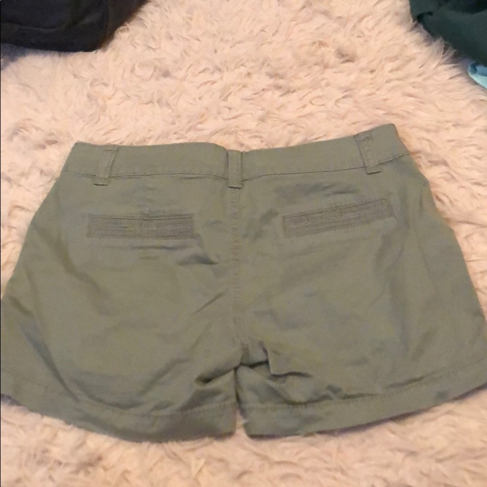 Shorts - Picture 3 of 3